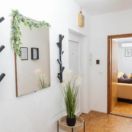 Apartman Tihana Vinkovci Exterior photo