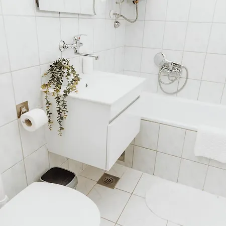 Apartman Tihana Vinkovci Exterior photo