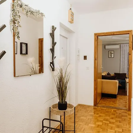 Apartman Tihana Vinkovci Exterior photo