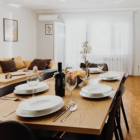 Apartman Tihana Vinkovci Exterior photo